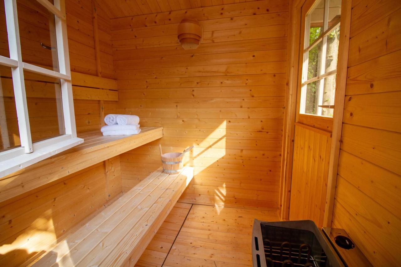Up Besoeoek - Wildrose Mit Sauna Krummhörn Екстериор снимка